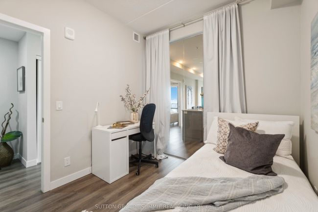 1709 - 15 Queen St S, Condo with 2 bedrooms, 2 bathrooms and 1 parking in Hamilton ON | Image 24