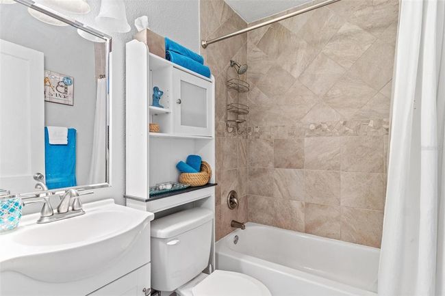 In-Law Suite Bathroom | Image 37