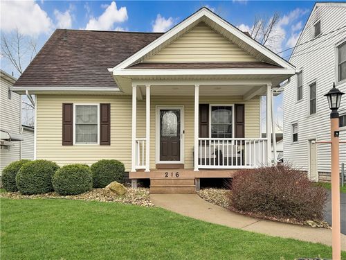 216 E Edgewood Ave, New Castle, PA, 16105-2164 | Card Image