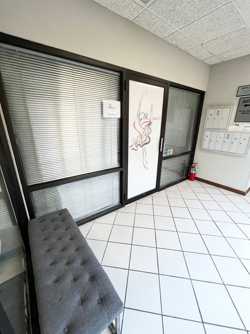 200-809 Ridge Rd, Wilmette, IL, 60091-2490 | Card Image