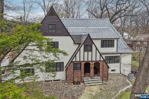 400 Heights Rd, Ridgewood, NJ, 07450-2416 | Card Image