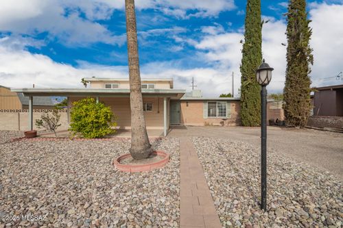 8331 E Balfour Drive, Tucson, AZ, 85710 | Card Image