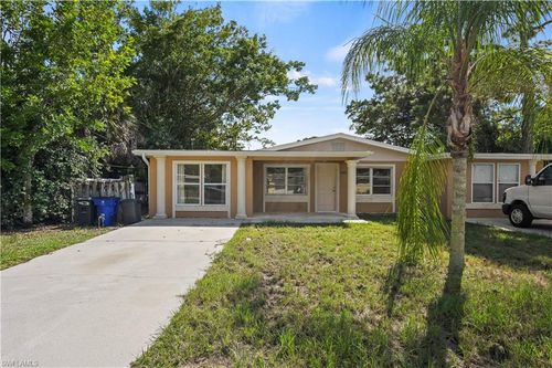 4081 Springs Ln, BONITA SPRINGS, FL, 34134-4049 | Card Image