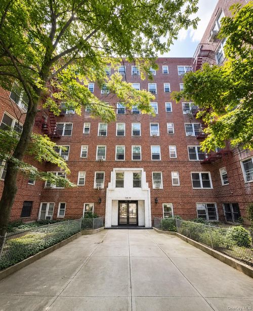 5j-144-44 41st Avenue, New York, NY, 11355 | Card Image