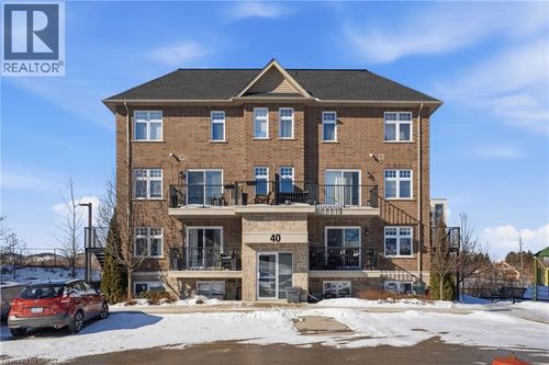 303-40 Cheese Factory Rd, Cambridge, ON, N1P0B2 | Card Image