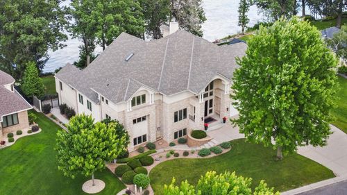 705 W River Pkwy, Champlin, MN, 55316-1291 | Card Image