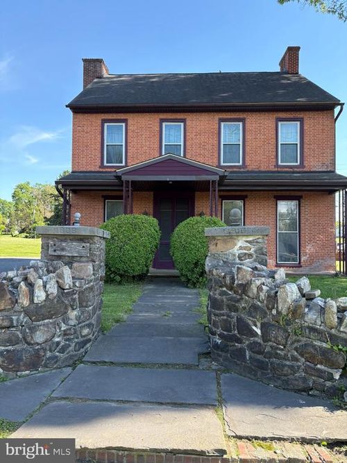 3985 Locust Grove Rd, COLUMBIA, PA, 17512-9201 | Card Image