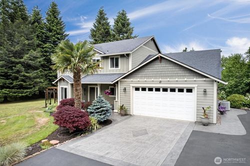 47 Sun Crest Ln, Cathlamet, WA, 98612-4202 | Card Image