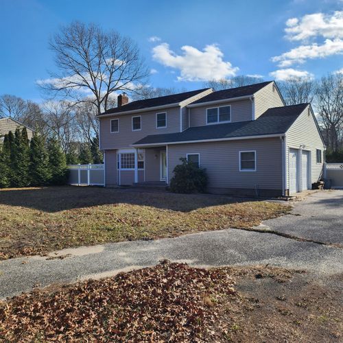 39 Sherwood Road, Southampton, NY, 11946 | Card Image