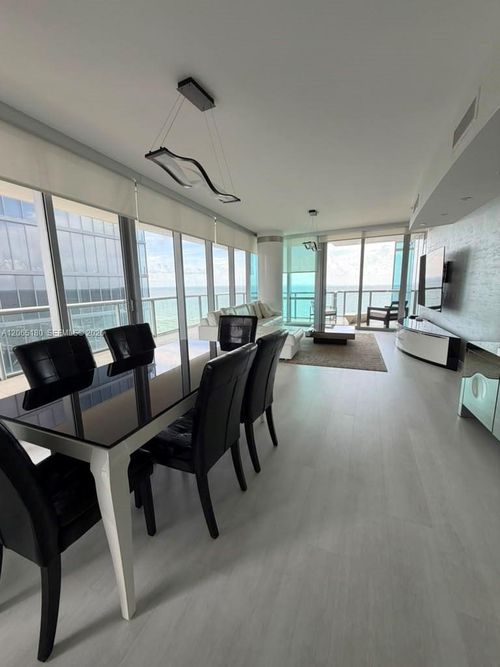 1208-17121 Collins Ave, Sunny Isles Beach, FL, 33160-3897 | Card Image