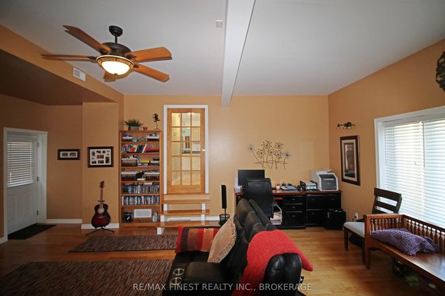 734 Short Point Rd, House other with 3 bedrooms, 3 bathrooms and 8 parking in Lyndhurst ON | Image 22