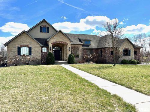 801 Prairie Lake Dr, Sherman, IL, 62684-8092 | Card Image
