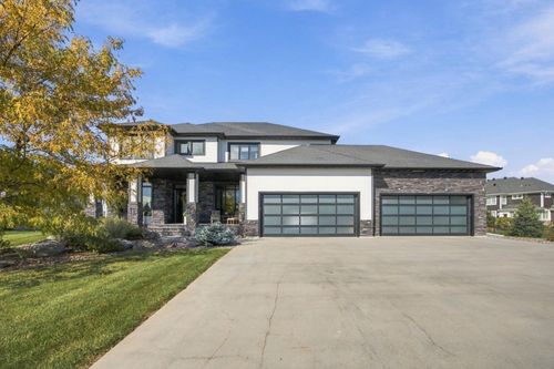 1060 49th Terrace W, West Fargo, ND, 58078 | Card Image