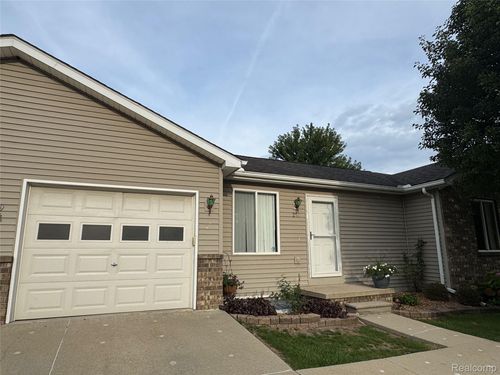 251 Erie St, Marine City, MI, 48039-1437 | Card Image