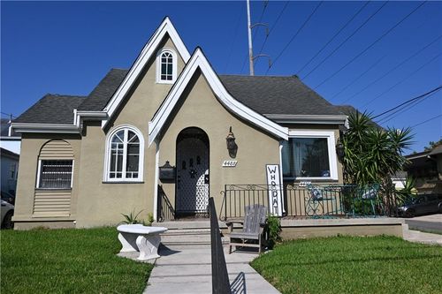 4488 Lafaye St, New Orleans, LA, 70122-6132 | Card Image
