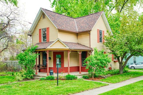 238 E Washington Street, Howell, MI, 48843 | Card Image