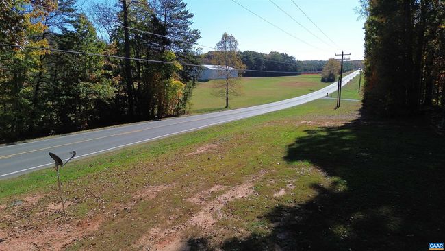 1367 S Constitution Rte, House other with 4 bedrooms, 1 bathrooms and null parking in DILLWYN VA | Image 9