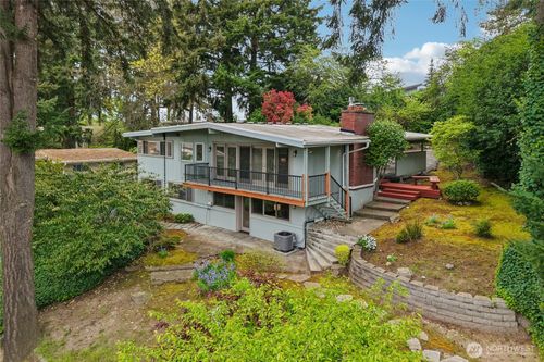 12226 Se 25th St, Bellevue, WA, 98005-4130 | Card Image