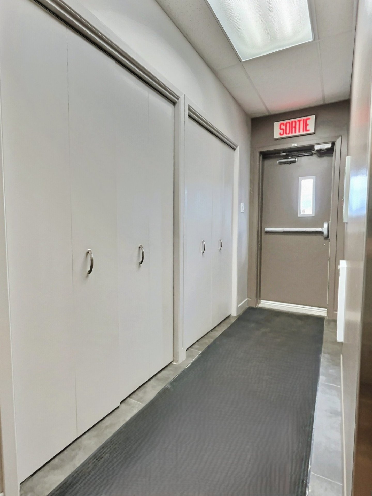 Commercial Lease in Plessisville - Ville 4