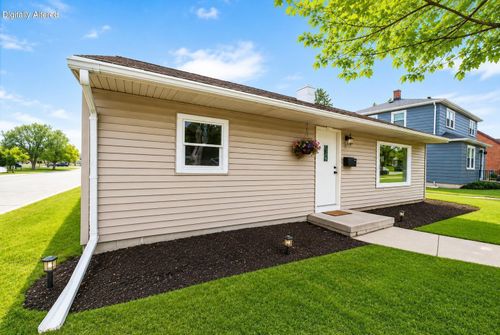 2811 N 11th St, Sheboygan, WI, 53083-4019 | Card Image