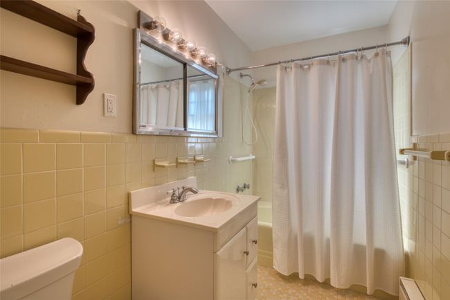 full bath | Image 16