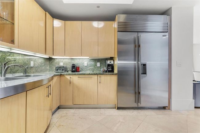 APT-1810 - 100 S Pointe Dr, Condo with 3 bedrooms, 3 bathrooms and null parking in Miami Beach FL | Image 14