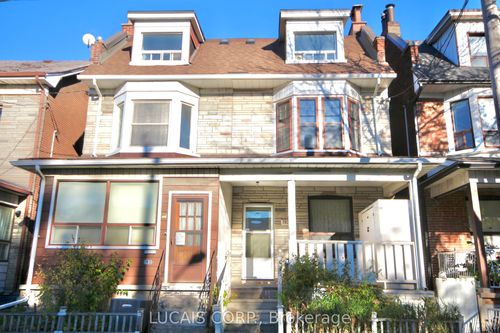 {{alt}} | Card Image