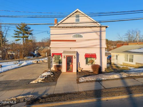 203 Columbia Tpke, Rensselaer, NY, 12144-4002 | Card Image