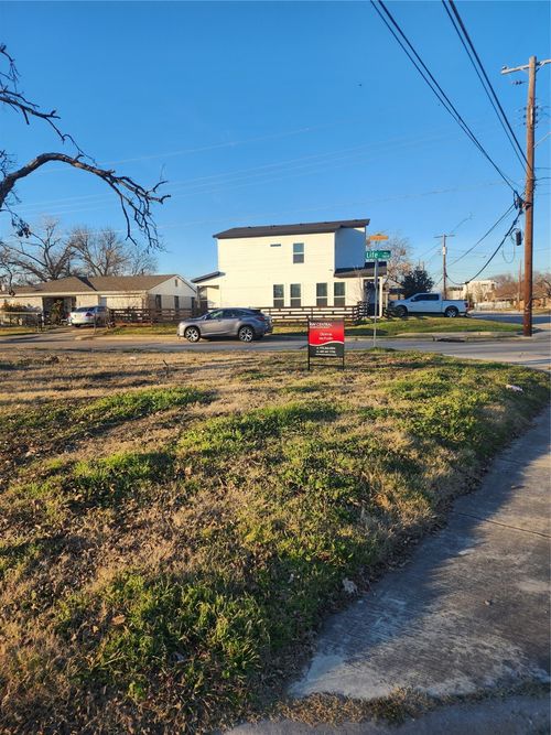 1804 Life Ave, Dallas, TX, 75212-2515 | Card Image