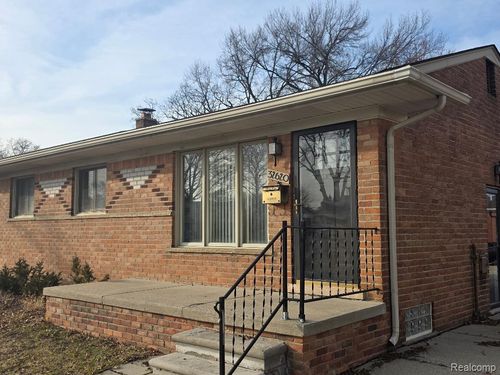 32620 Maplewood St, Garden City, MI, 48135-1633 | Card Image