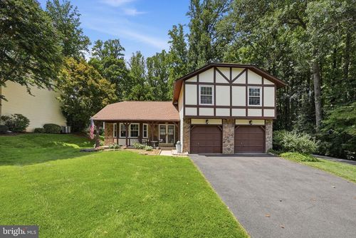 9711 Turnbuckle Dr, BURKE, VA, 22015-4442 | Card Image