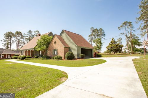 220 Lakeshore Dr, Alma, GA, 31510-1554 | Card Image