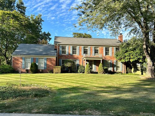 4123 Chimney Point Dr, Bloomfield Hills, MI, 48302-1813 | Card Image