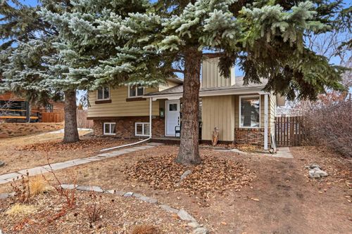 39 Norris Close, Red Deer, AB, T4P1R2 | Card Image