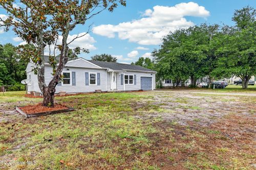 145 Ash Ct, Hubert, NC, 28539-4438 | Card Image