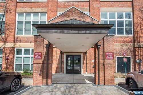 280 Main St, Little Falls, NJ, 07424-1372 | Card Image