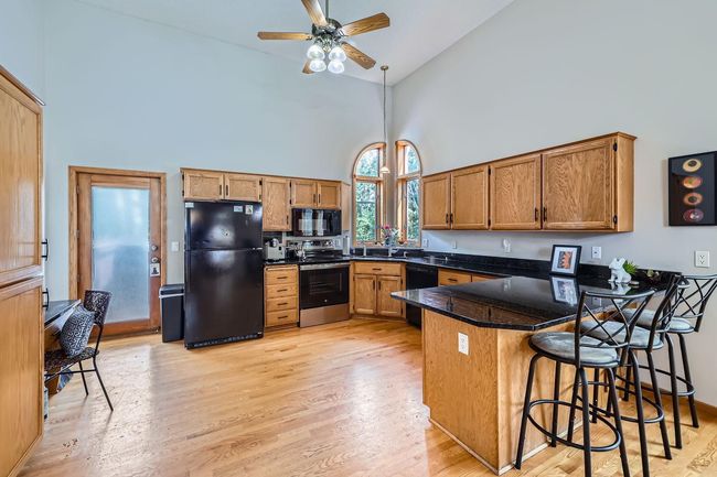Spacious kitchen! | Image 8