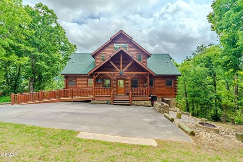 2724 Cats Paw Lane, Sevierville, TN, 37862 | Card Image
