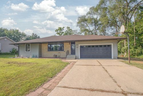 214 Breezy Point Drive, PARDEEVILLE, WI, 53954 | Card Image