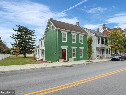 148 N Carlisle St, GREENCASTLE, PA, 17225-1427 | Card Image