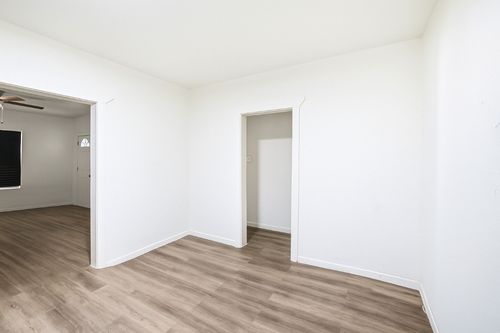 c-2215 N 2215 N Elmendorf Street #1, San Antonio, Tx 78201 Street, San Antonio, TX, 78201 | Card Image