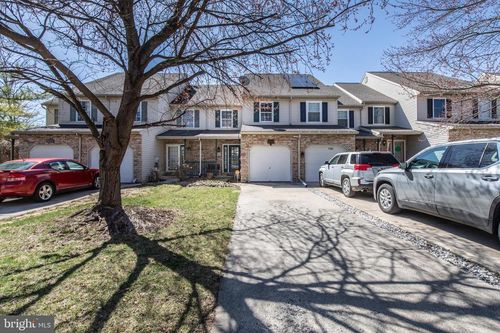 1588 Pinewind Dr, ALBURTIS, PA, 18011-2704 | Card Image