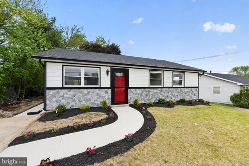 27 Girard Ave, SICKLERVILLE, NJ, 08081-1407 | Card Image