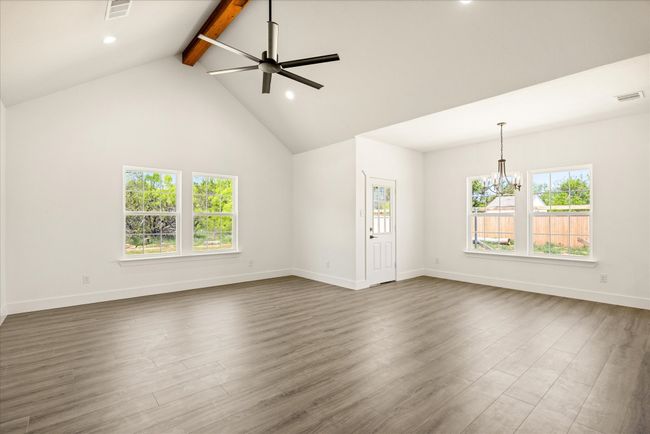 3005 Centaurus Way, House other with 4 bedrooms, 2 bathrooms and null parking in Granbury TX | Image 13