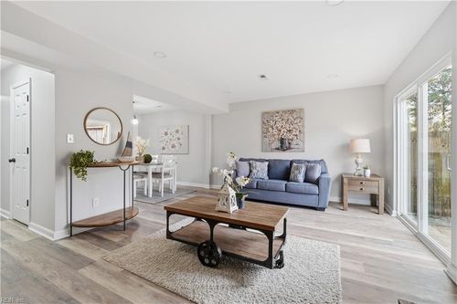 834 Huntly Ct, Chesapeake, VA, 23320-6691 | Card Image