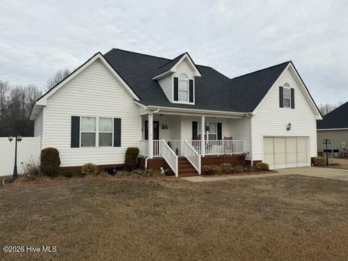 511 Heron Dr, Goldsboro, NC, 27534-8016 | Card Image
