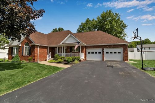 6290 Emily Ct, Clarence Ctr, NY, 14032-9360 | Card Image