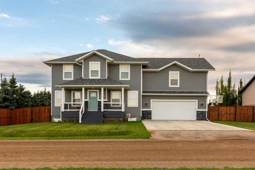 512 6 Ave N, Champion, AB, T0L0R0 | Card Image