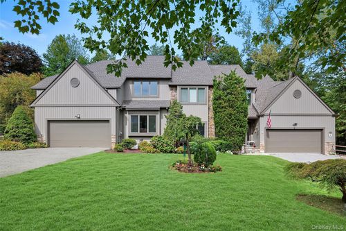 8 Persimmon Ln, White Plains, NY, 10605-4454 | Card Image