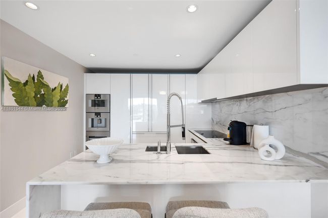 UNIT-305 - 10201 Collins Ave, Condo with 2 bedrooms, 3 bathrooms and null parking in Bal Harbour FL | Image 18